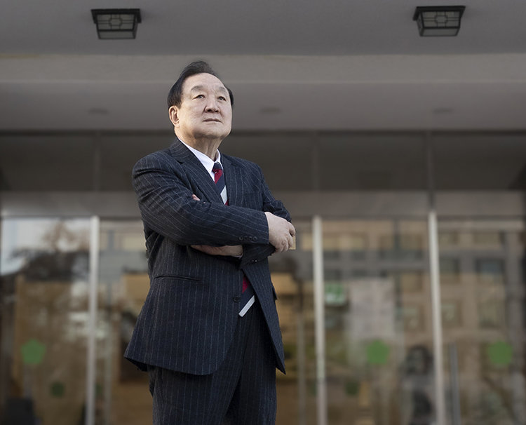 정대철 헌정회장은 “그동안 남에게 받은 사랑과 은혜에 보답하는 의미에서 남은 인생은 남을 돕는 일에 앞장서며 살고 싶다”는 소망을 밝혔다. 박해윤 기자