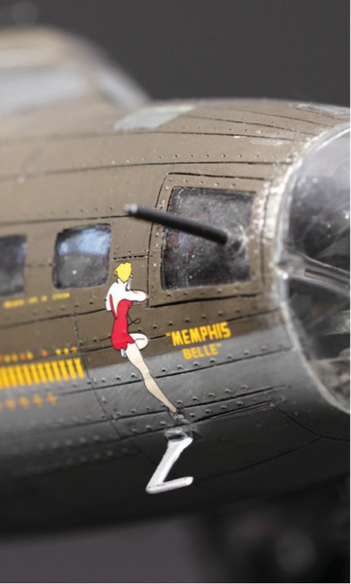 미군 폭격기 부대 멤피스 벨의 B-17F 플라잉 포트리스.