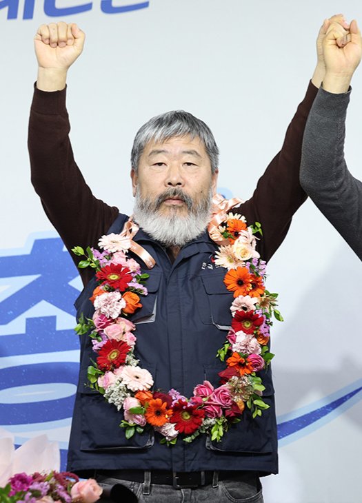 김동명 한국노총 위원장은 1월 20일 모바일로 진행된 제29대 한국노총 임원 선거에서 3636표(93.78%)를 받아 3선에 성공했다. 뉴시스