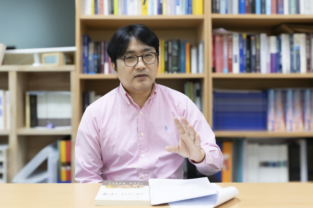 현정환 동국대 국제통상학과 교수는 남산 곤돌라 사업에 대해 “공공과 민간이 사실상 같은 구간에서 직접 경쟁하는 매우 이례적 케이스”로 분석했다. 박해윤 기자