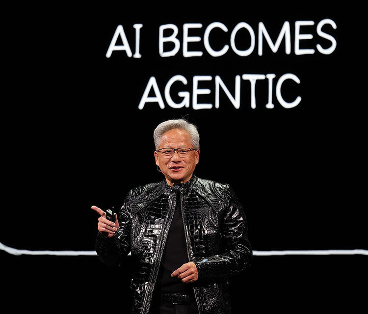 엔비디아 CEO 젠슨 황은 세계 최대 가전·정보기술(IT) 전시회 ‘CES 2026’ 기조연설에서 피지컬 AI 분야에도 ‘챗GPT 순간’이 찾아왔다고 선언했다. 공동취재, 뉴스1