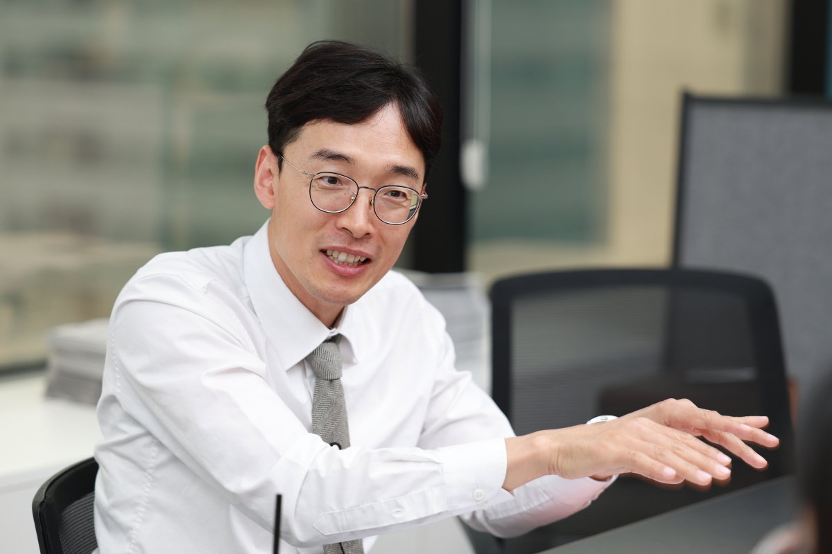조남철 세무법인 넥스트 대표세무사는 “가업승계는 ‘절세 이벤트’가 아니라 5~10년에 걸친 기업 프로젝트”라며 세무·지배구조·가족관계까지 함께 설계하는 승계 전략의 필요성을 강조했다.  세무법인 넥스트 제공