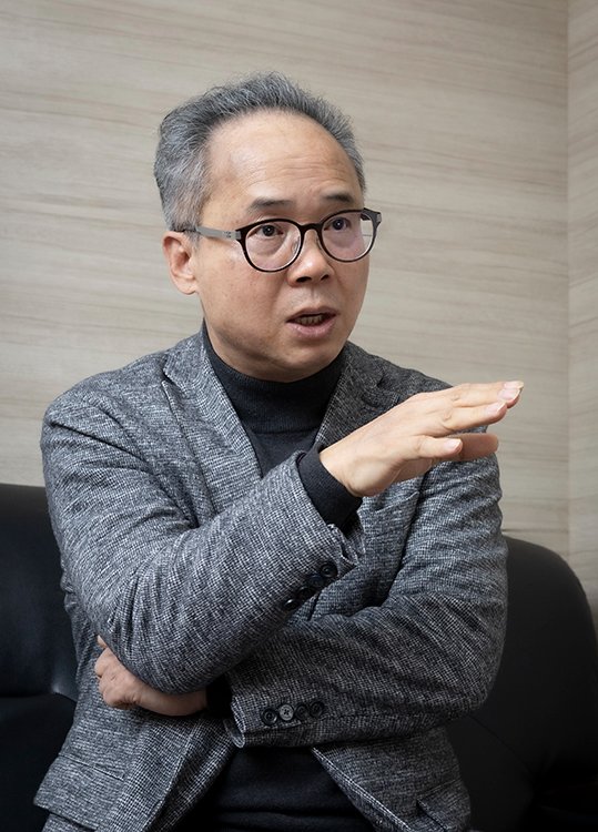 박동원 폴리컴 대표는 4월 8일 ‘신동아’ 인터뷰에서 “국민의힘은 현역 시장이 많은 만큼 시·도정 안정론을 부각하는 등 가능한 모든 수단을 동원해야 한다”고 말했다. 박해윤 기자