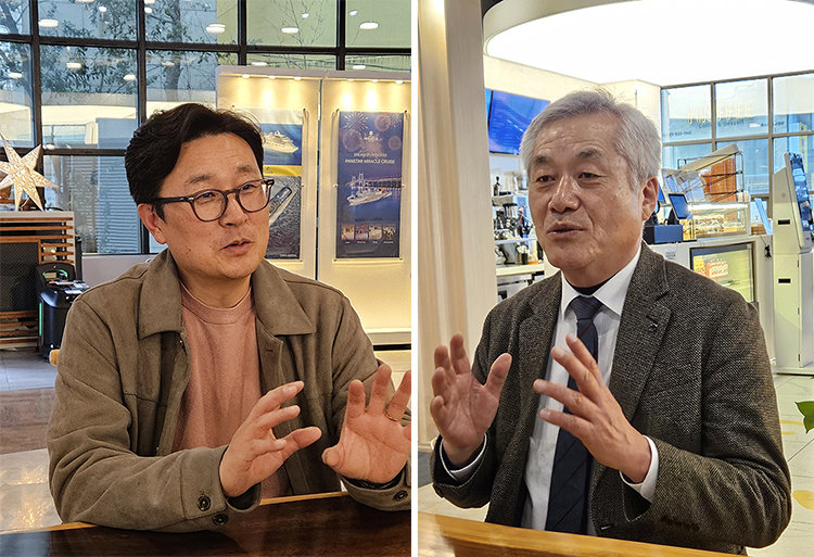 전성현 동아대 사학과 교수(왼쪽)와  강석환 부산역사문화포럼 회장이 부산 중구의 한 카페에서 ‘부산항 개항 150주년’을 주제로 대담하고 있다. 최진렬 기자