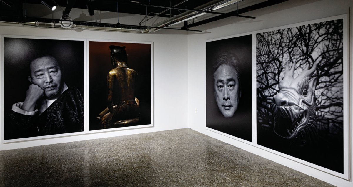김용호 작가가 촬영한 설치미술가 백남준과 영화감독 박찬욱 사진.