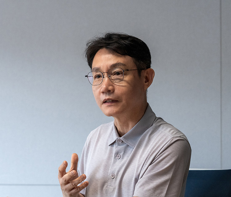 류동원 전 국방대 교수가 6월 8일 동아일보 충정로사옥에서 ‘신동아’와 인터뷰하고 있다. 홍태식 객원기자