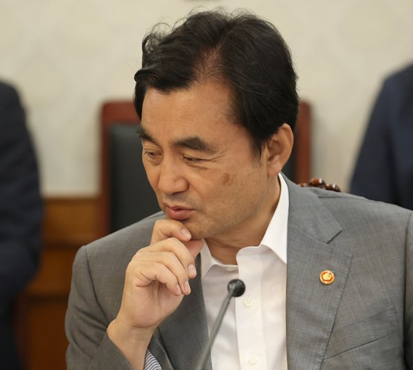 ‘안규백 법안’ 43건 분석해 보니…<br>“군사전략 전문성 안 보여” 