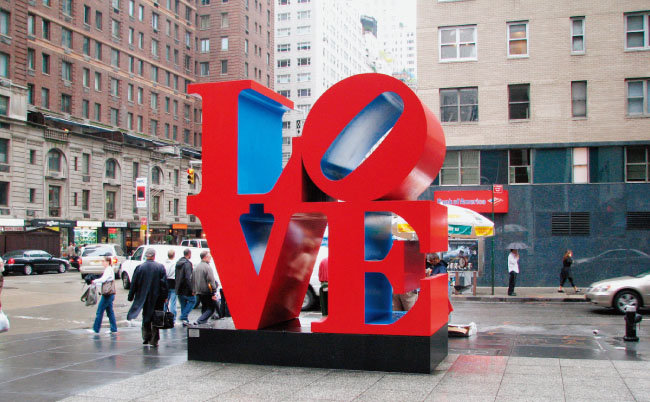 미국 뉴욕 맨해튼 6번가에 세워진 ‘LOVE’. [위키피디아]
