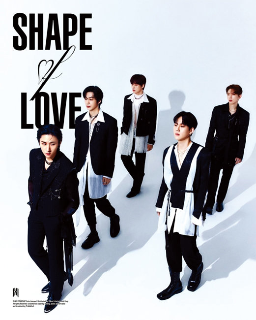 4월 26일 몬스타엑스가 열한 번째 미니앨범 ‘SHAPE of LOVE’를 선보였다. 타이틀곡은 ‘LOVE’. [사진 제공 · 스타쉽엔터테인먼트]