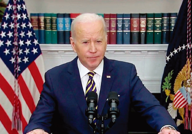조 바이든 미국 대통령이 3월 러시아산 석유 수입 금지 조치를 발표하고 있다. [백악관]