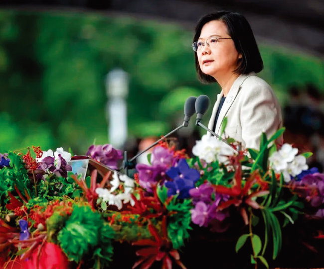 차이잉원 대만 총통이 건국기념일인 10월 10일 연설에서 반도체산업 강화를 강조하고 있다. [대만 총통부]