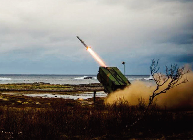 미국이 우크라이나에 제공한 첨단 지대공 미사일 시스템 나삼스 (NASAMS). [레이시온 제공]