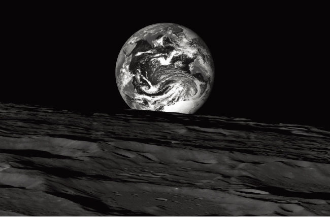 다누리가 지난해 12월 24일 달 344㎞ 상공에서 촬영한 지구 모습. [한국항공우주연구원 제공]
