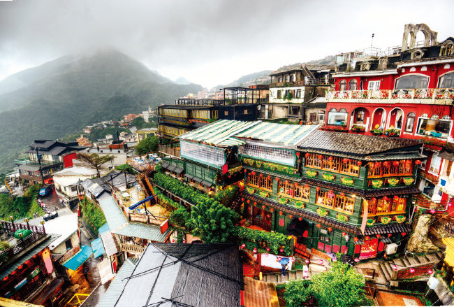 중국과 일본 문화가 공존하는 대만 타이베이. [GETTYIMAGES]