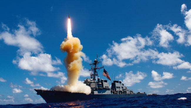미국 해군 이지스함에서 SM-3 요격미사일이 발사되고 있다. [미국 해군 제공]