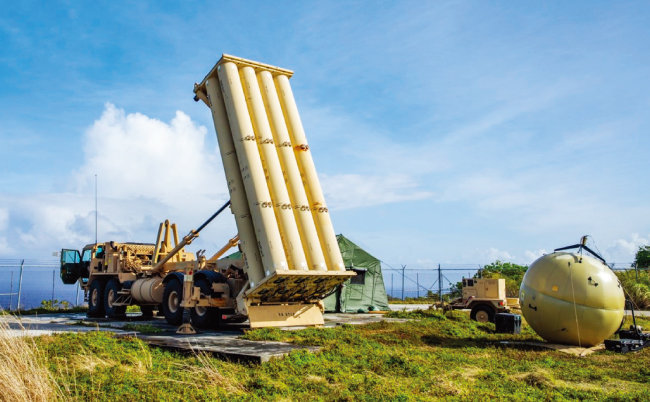 미군이 북마리아나 제도 로타섬에 설치한 사드(THAAD·고고도미사일방어체계). [미국 육군 제공]