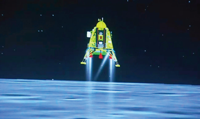 달 남극을 최초로 탐사하고 있는 찬드라얀 3호. [인도우주연구기구 제공]