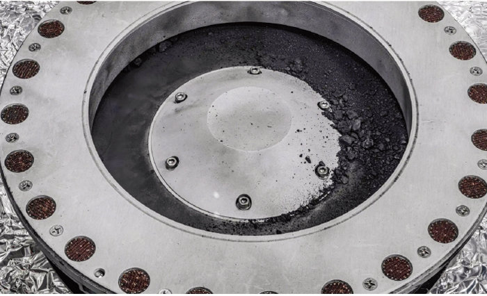 NASA는 무인탐사선 오시리스 렉스가 소행성 베누에서 수집해온 샘플을 분석해 탄소와 물의 증거를 발견했다. [NASA 제공]