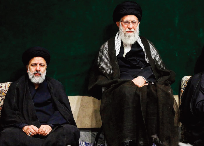 아야톨라 세예드 알리 하메네이 이란 최고지도자(오른쪽)와 고(故) 세예드 에브라힘 라이시 이란 대통령. [이란 최고지도자실 제공]