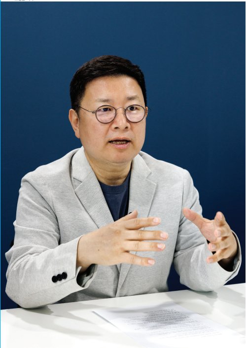                                                      홍춘욱 프리즘투자자문 대표. 〔조영철 기자〕