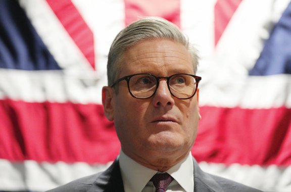 키어 스타머 영국 총리는 6월 2일(이하 현지 시간) 고반 조선소를 찾아 “영국은 전투 준비를 갖춘, 철갑을 두른 나라가 돼야 한다”고 말했다. 뉴시스