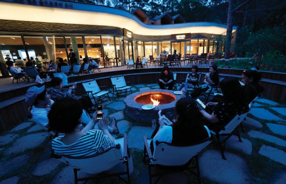 불멍 존 ‘휴마당’의 밤 풍경. 노원구청 제공