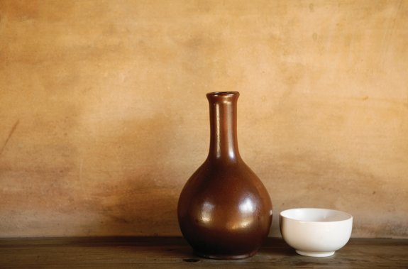 일제강점기에는 일제의 제재로 한국 술의 정체성이 위협받았다. GETTYIMAGES