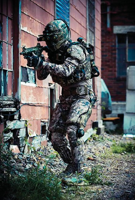 미국이 개발한 강화외골격 슈트 TALOS. 유튜브 채널 CNN 캡처 