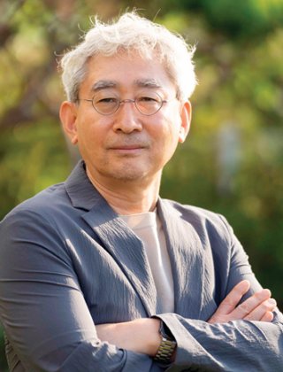 ‘트럼프 금지어 사전’을 집필한 김봉중 전남대 사학과 명예교수. 김봉중 제공 