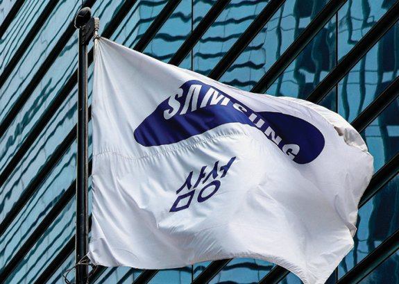 삼성전자 서초사옥에 걸린 깃발. 동아DB