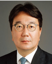 정지원 고문. 율촌 제공