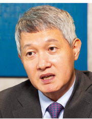 이광선 변호사. 이상윤