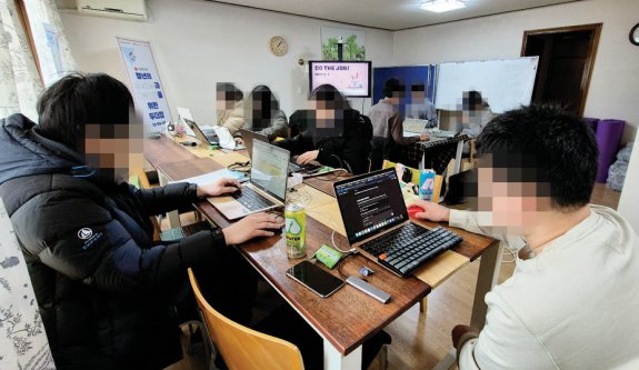 올해 상반기 서울 은평구 고립·은둔 청년 쉼터 두더집에서 일 경험 프로그램을 진행하고 있다. 사단법인 씨즈 제공