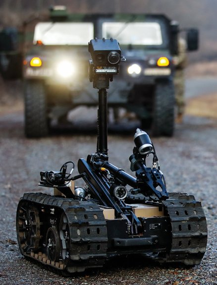 미국의 폭발물 탐지·제거 로봇 ‘탤런’. 최근 지뢰 위협으로부터 기갑부대를 보호하는 무인 무기체계가 각광받고 있다. 뉴시스
