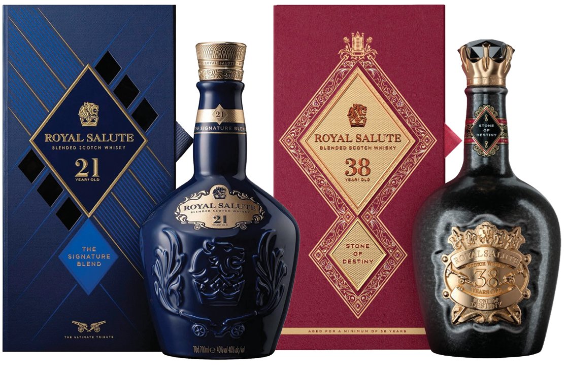 ‘로얄살루트 21년’ 시그니처 블렌드(왼쪽)와 38년 숙성 제품 ‘스톤 오브 데스티니’. 페르노리카코리아 제공