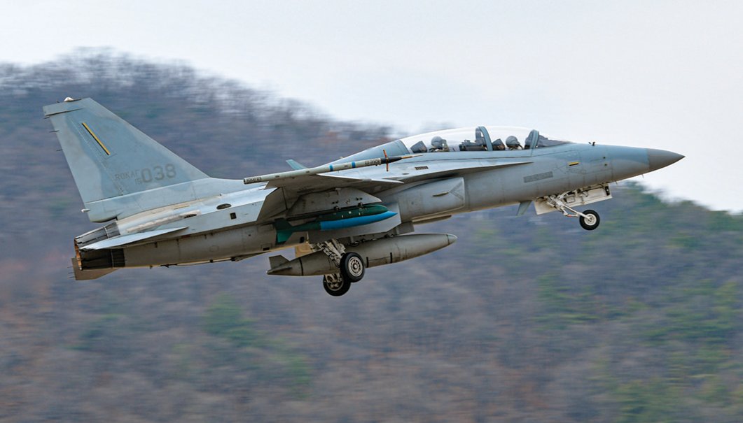 한국산 FA-50 경공격기. 최근 4.5세대 전투기 도입 사업에 나선 필리핀은 현재 운용 중인 FA-50에 이어 KF-21에도 관심을 보이고 있다. 공군 제공