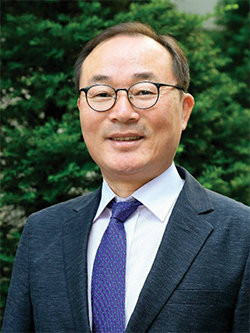 김홍유 경희대 경영대학원 교수