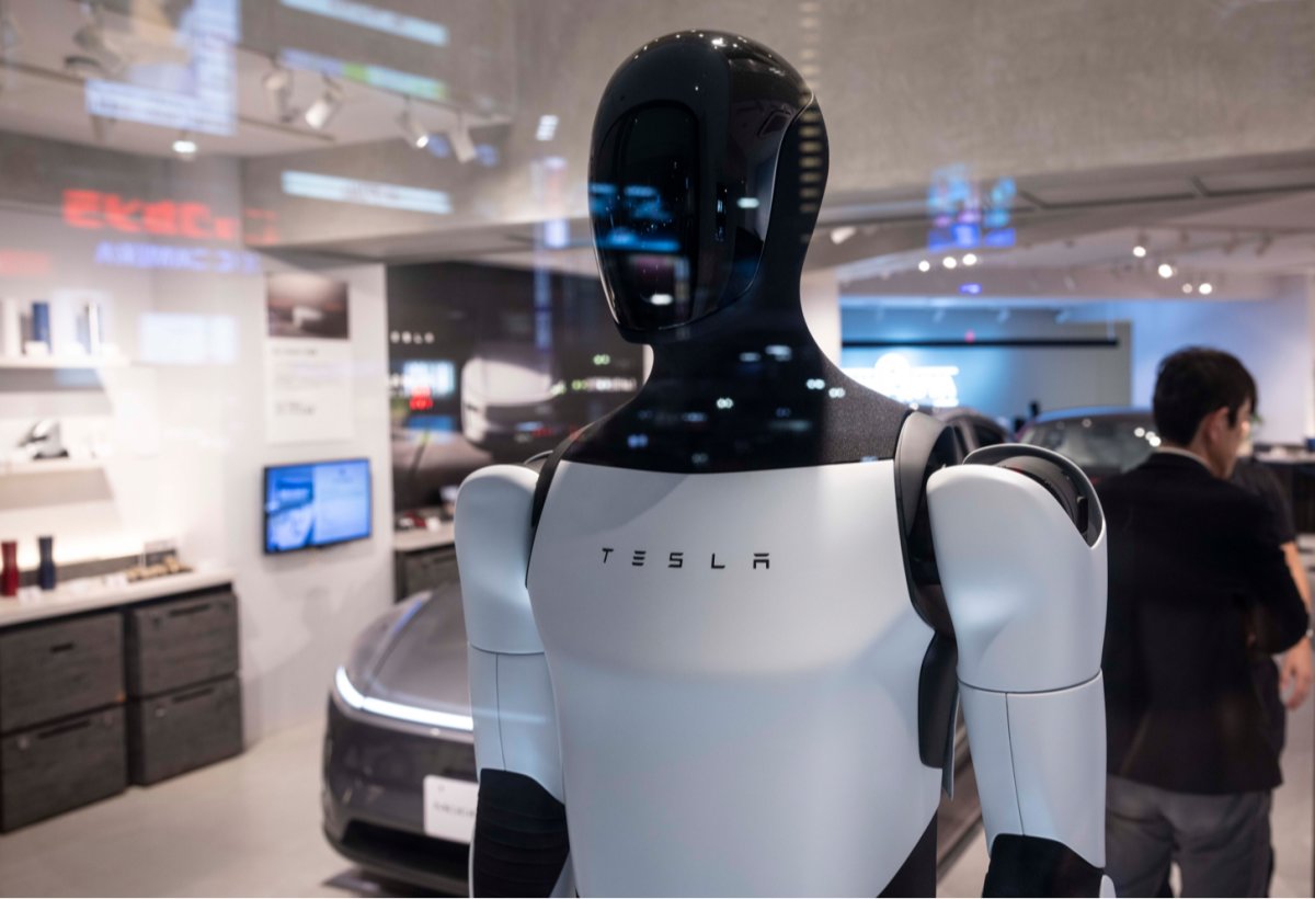 테슬라의 휴머노이드 로봇 ‘옵티머스’. GETTYIMAGES