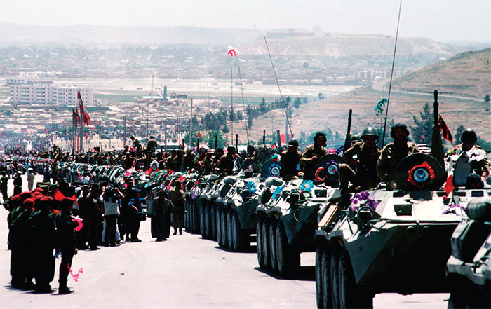 1988년 아프가니스탄에서 철수하는 옛 소련군. GETTYIMAGES
