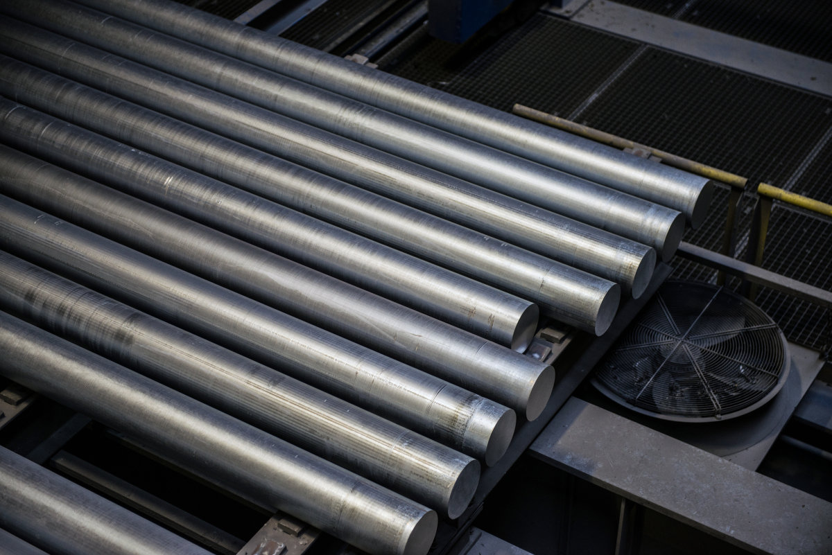 구리보다 전도율은 다소 낮지만, 저렴하고 가벼워 대체재로 꼽히는 알루미늄.  GETTYIMAGES