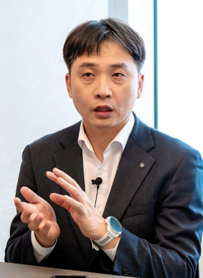 이동헌 신한투자증권 기업분석부 팀장. 홍태식  