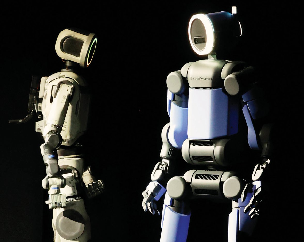 미국 라스베이거스 ‘CES 2026’에서 공개된 보스턴다이내믹스의 휴머노이드 로봇 아틀라스 시제품(왼쪽)과 개발형 모델. 뉴스1