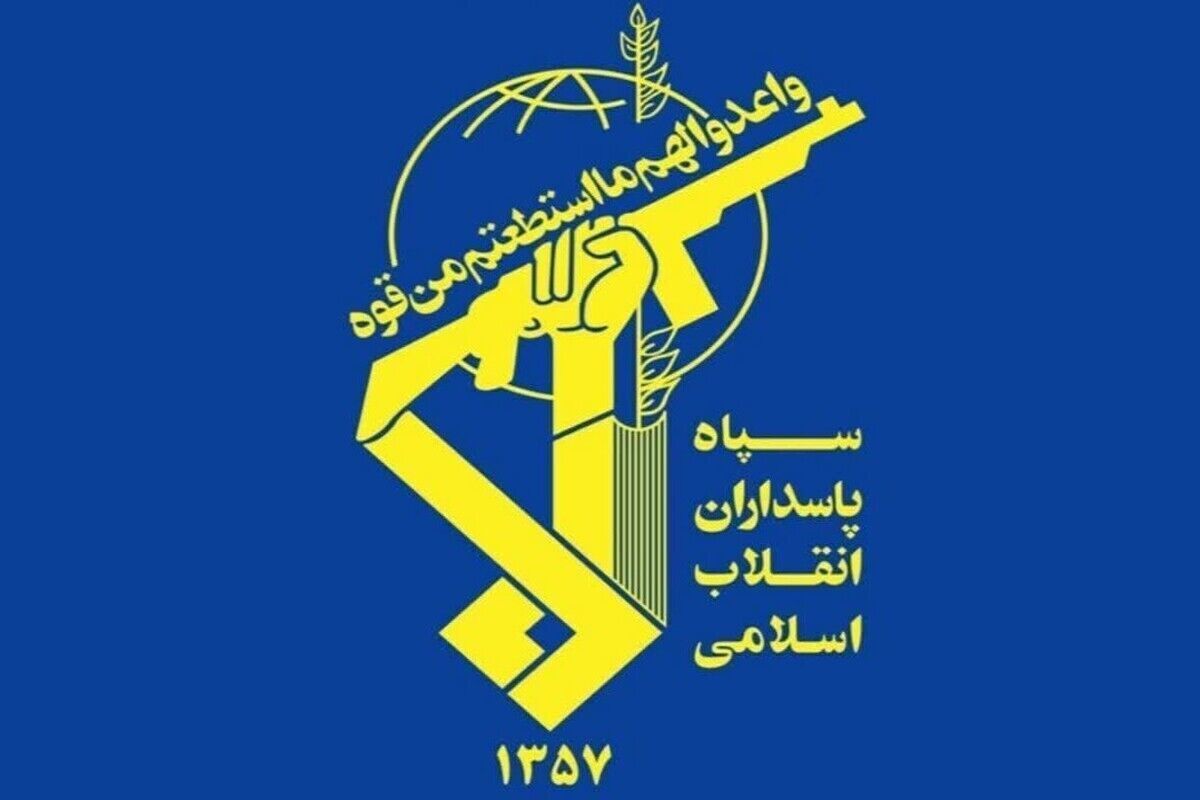 하메네이를 지키는 이란 혁명수비대(IRGC) 로고. IRGC 제공