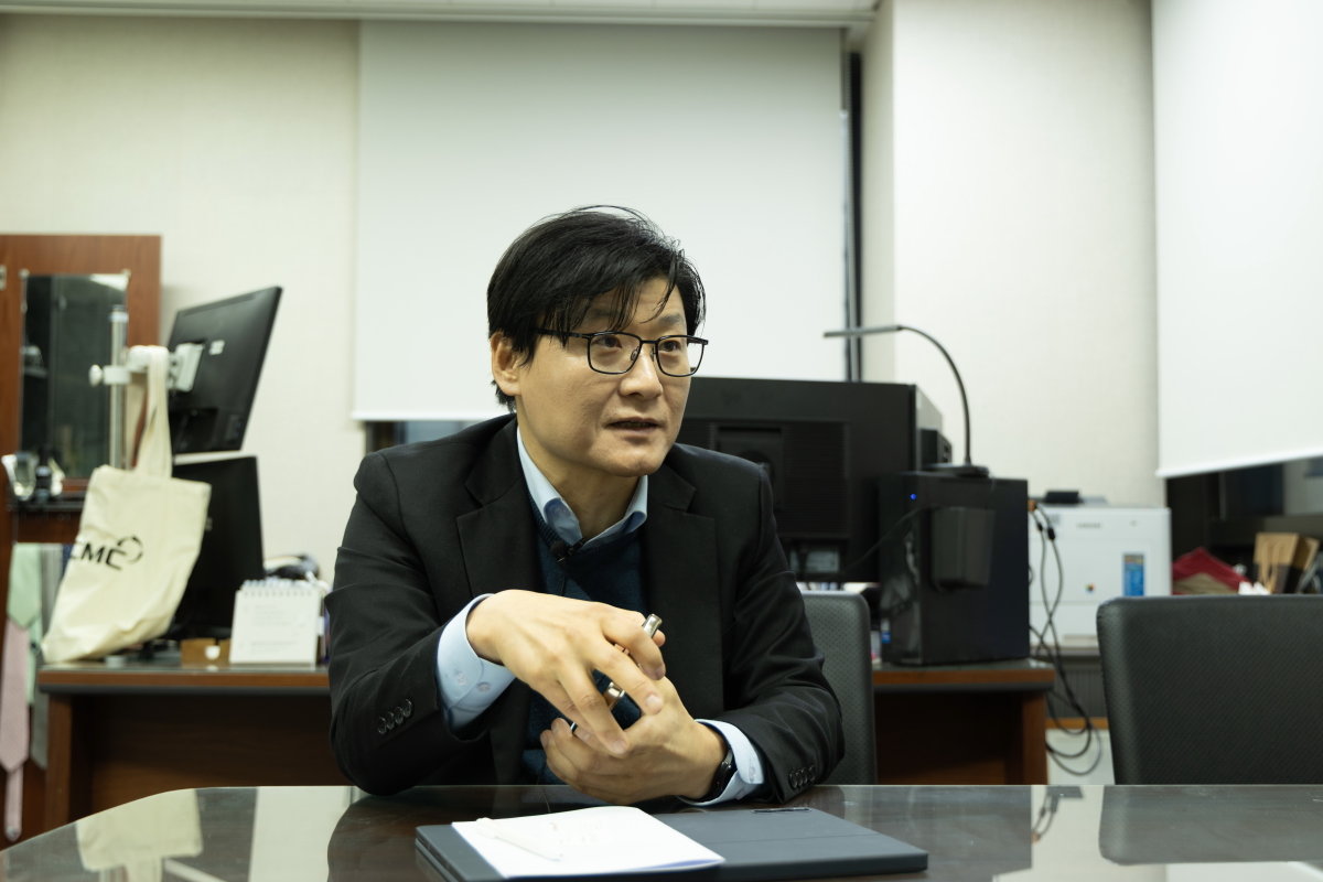 이승우 유진투자증권 리서치센터장. 이상윤.