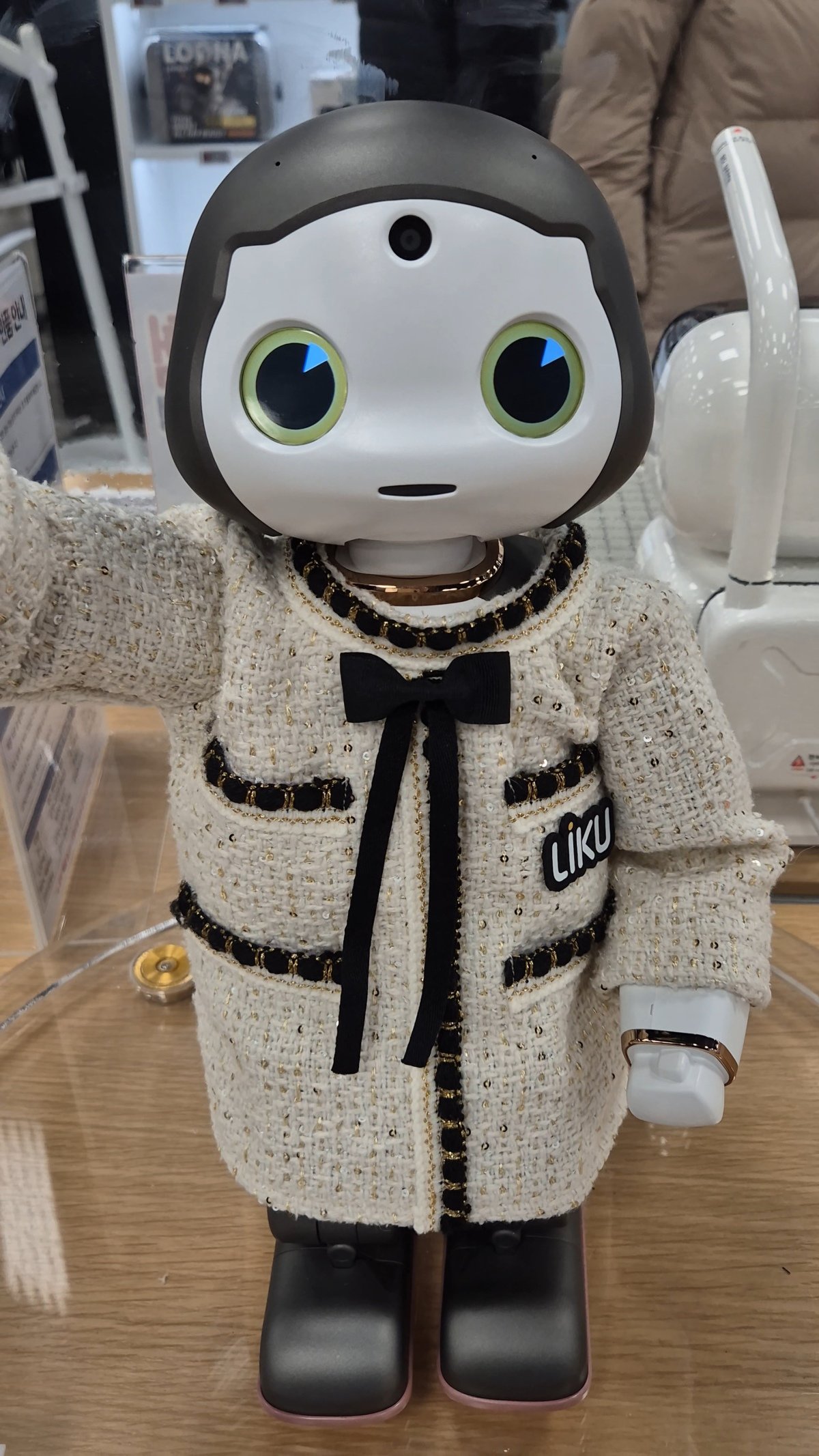 판매가 550만 원인 AI 감성 대화 로봇 ‘리쿠’. 임경진 기자