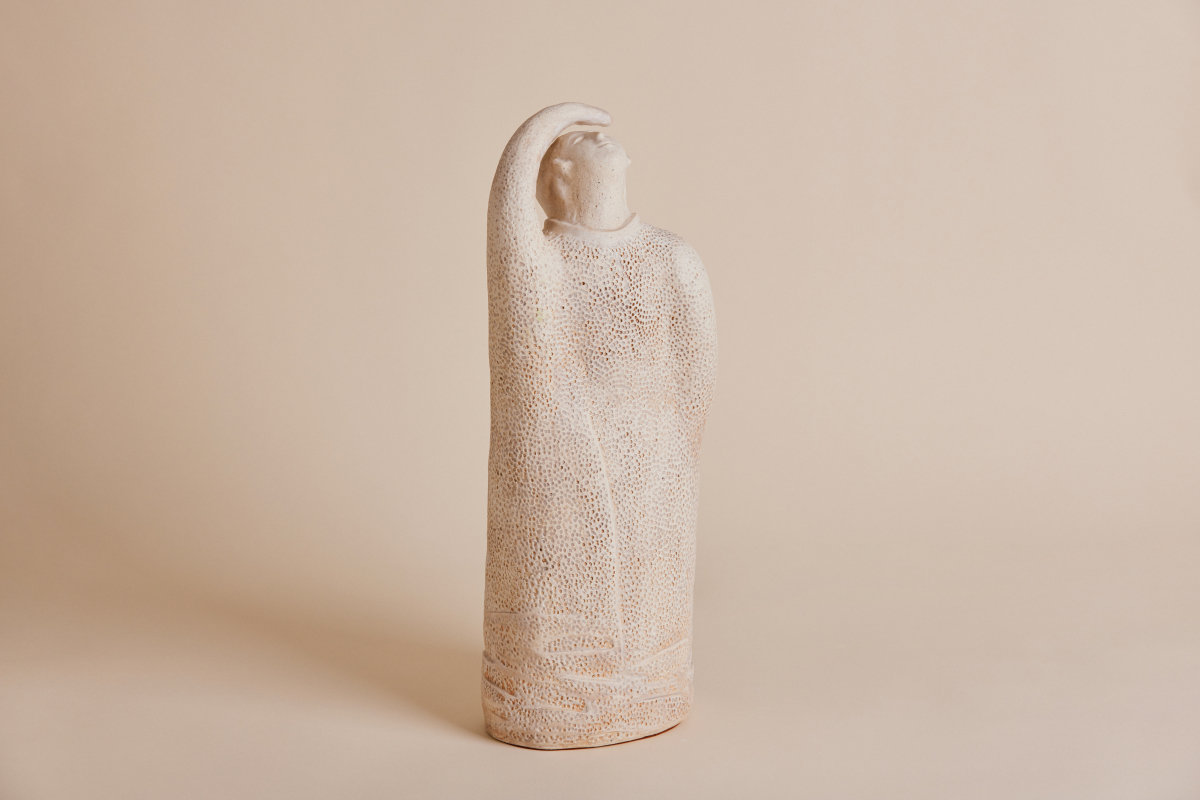 순례자, W18×D18×H48cm, Mixed clay, Shino glaze (brushed), Reduction fired at 1235°C