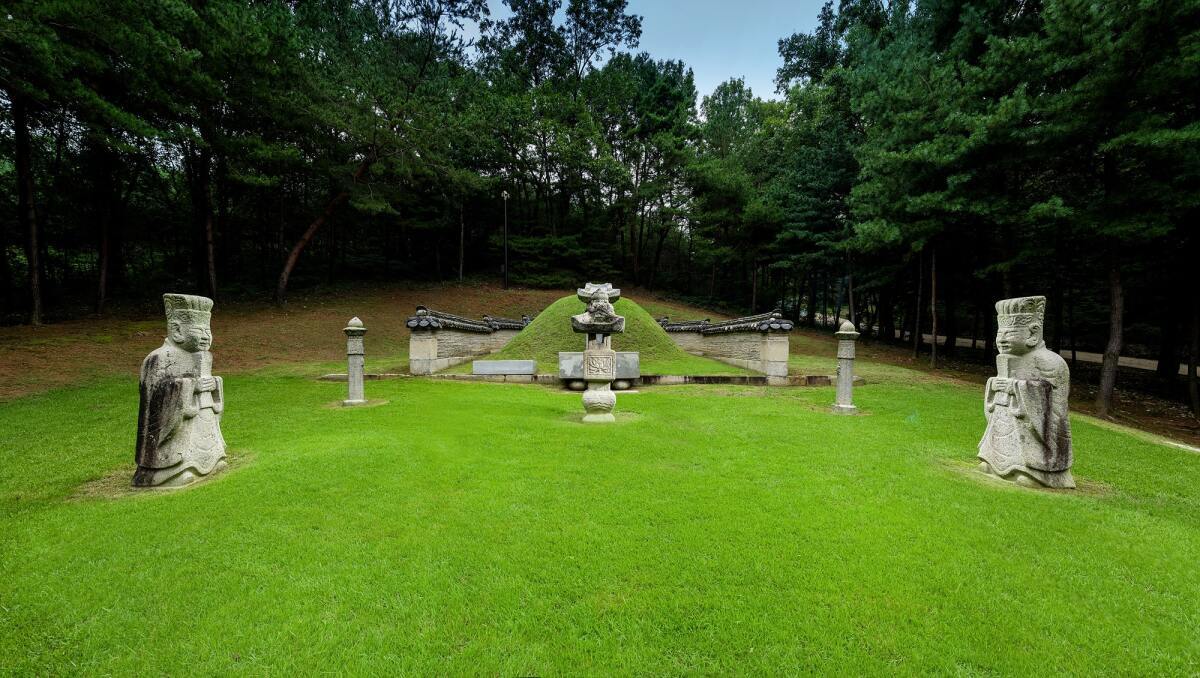 경기 고양시 서오릉에 있는 희빈 장씨의 묘. 궁능유적본부 제공 