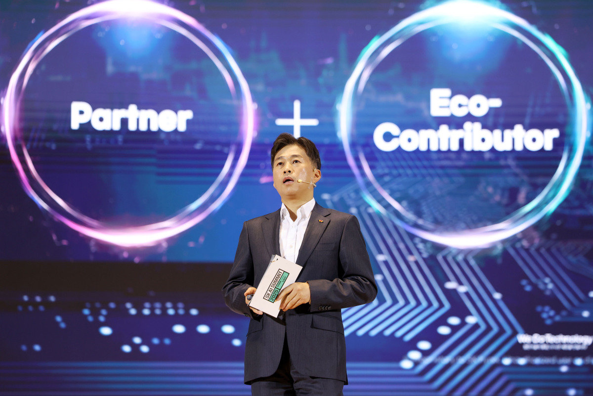 곽노정 SK하이닉스 대표이사 사장이 지난해 11월 열린 'SK 인공지능(AI) 서밋(SUMMIT) 2025'에서 기조연설을 하고 있다. 뉴시스