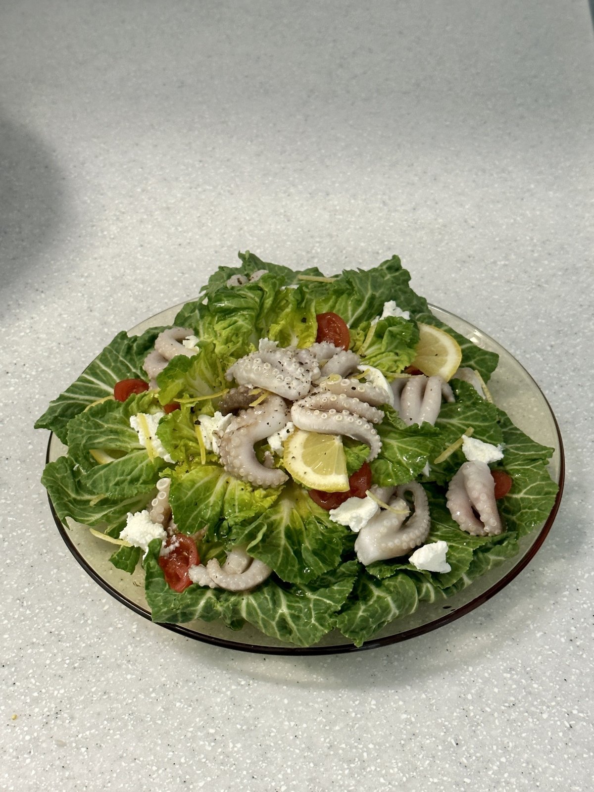 주꾸미와 봄동을 곁들인 한 상. 남희철 제공