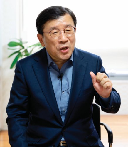 남석관 베스트인컴 회장. 이상윤